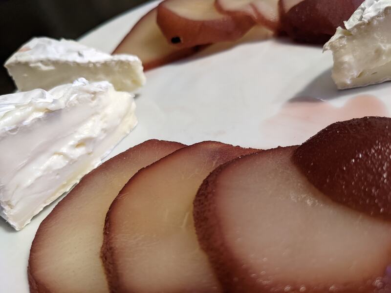 Poached pears with camembert