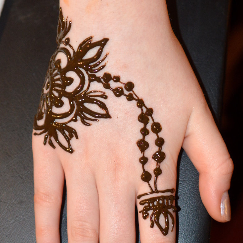 Henna Flower & Chain